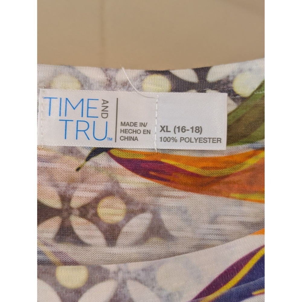 TIME AND TRU Women's XL Floral Tropical Blouse Short Sleeve Lightweight Tee - Picture 2 of 3